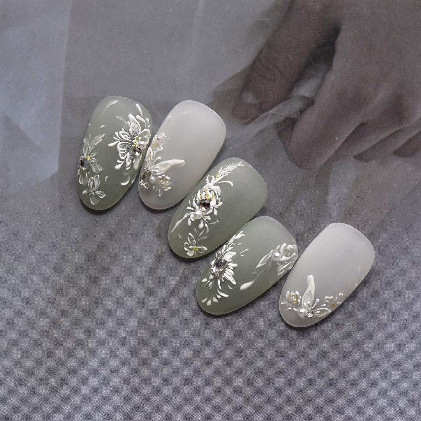 Flower Nail Art Stickers White Floral Nail Stickers 5D Embossed White Style Nail Decals Accessories with Rhinestone Nail Decals Manicure Supplies for Women DIY Decorations