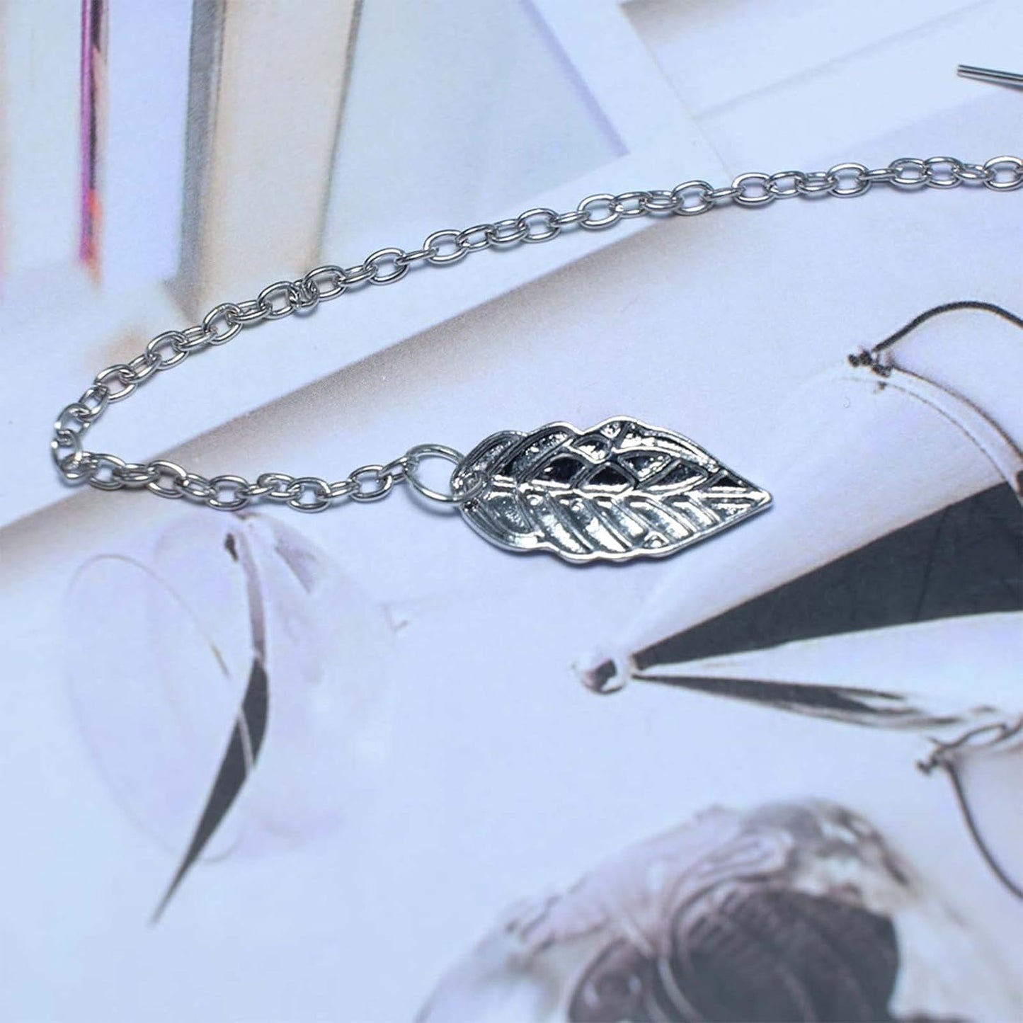 Boho Leaf Cuff Chain Earrings Silver Dangle Chain Earrings Cartilage Helix Earrings Cuff Helix to Lobe Chain Earrings Jewelry for Women and Girls