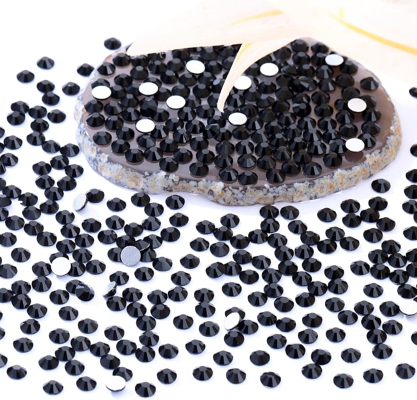 Black Flatback Rhinestones, Glass Rhinestones for Nail Art and Craft, Glue Fix, Loose Crystal Gemstones(Black, SS34, 576pcs, 7.1-7.3mm)