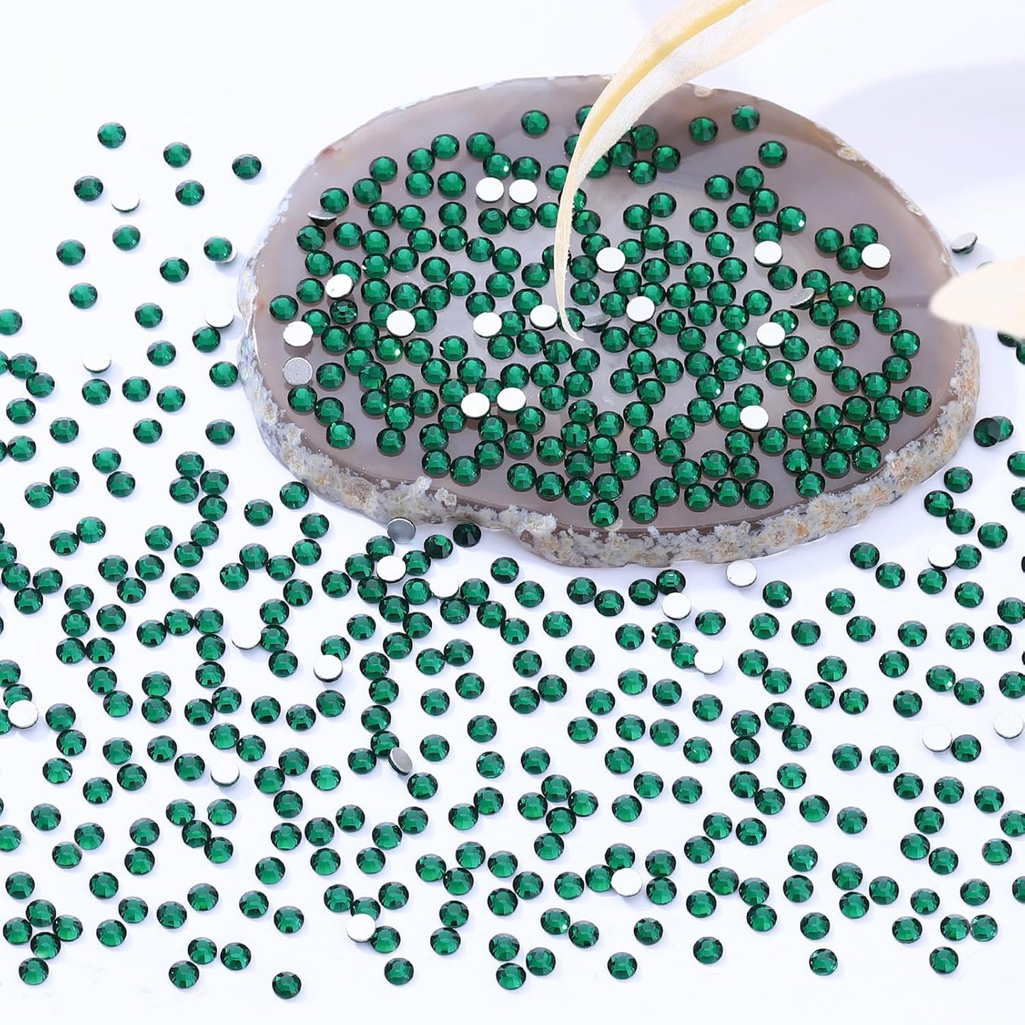 Green Flatback Rhinestones, Glass Rhinestones for Nail Art and Craft, Glue Fix, Loose Crystal Gemstones(Green, SS6, 2880pcs, 1.9-2.0mm)